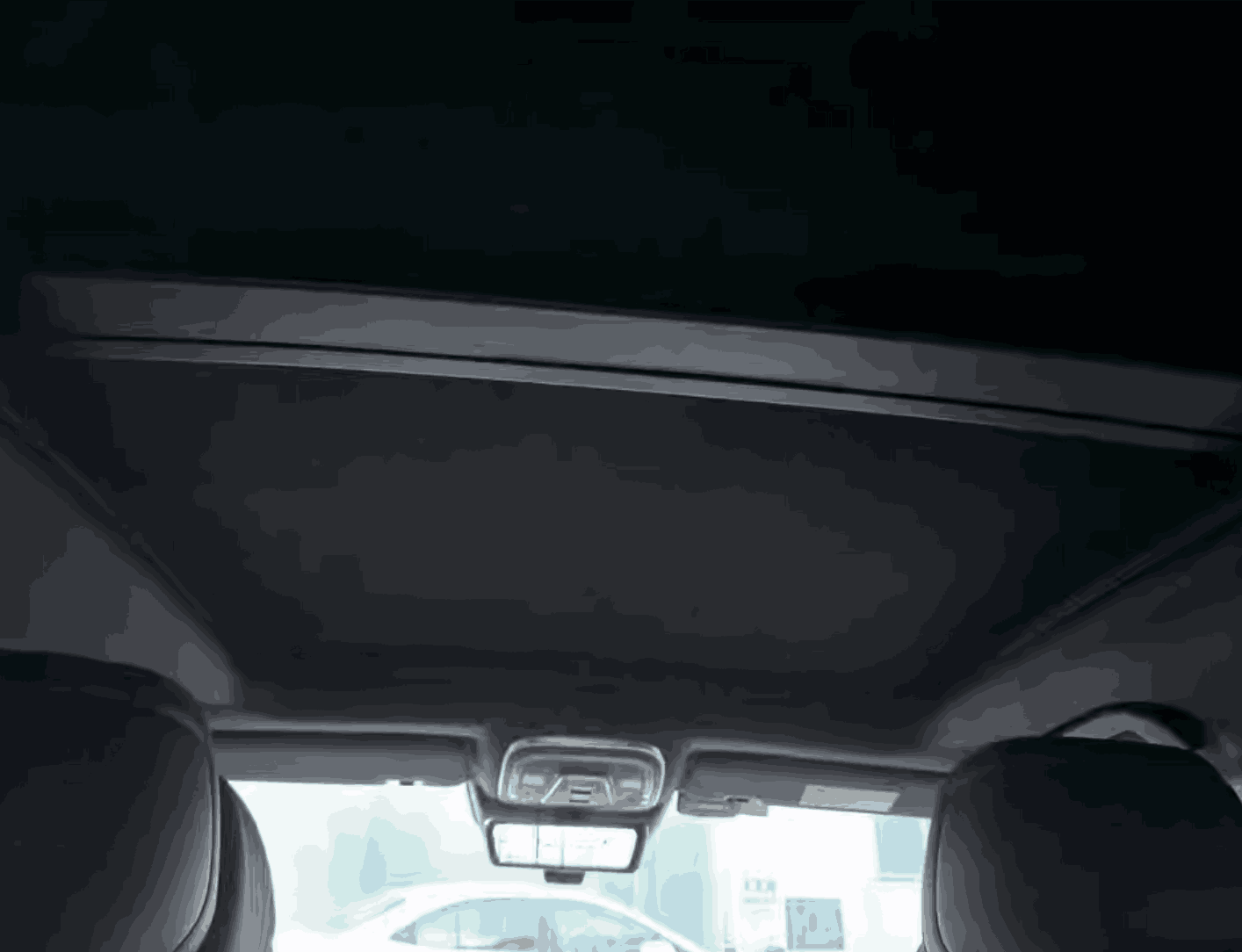 Xevaban.com ở 214 Giải Phóng là đơn vị chuyên cung cấp phụ kiện oto, đồ chơi oto, đồ chơi byd Atto2, phụ kiện byd Atto2, xevaban, 214 giải phóng, rèm che nắng cửa sổ trời Atto2, tấm che nắng cửa sổ trời Atto2